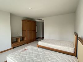 2 Bedroom Apartment for rent at Baan Thirapa, Thung Mahamek, Sathon