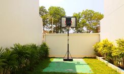 Fotos 2 of the Outdoor Kids Zone at AP Grand Residence