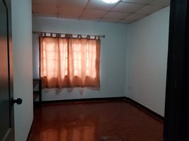 2 Schlafzimmer Villa zu verkaufen im K.C. Ramintra 1, Sam Wa Tawan Tok