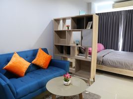 Studio Appartement zu verkaufen im Ease Ratchada, Chantharakasem, Chatuchak, Bangkok