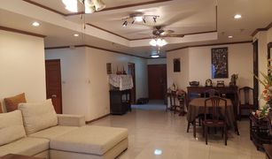 3 Bedrooms Condo for sale in Phlapphla, Bangkok Tara Ruankaew