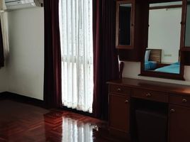 3 Schlafzimmer Appartement zu vermieten im Rishi Court, Khlong Toei Nuea