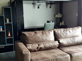 1 спален Кондо в аренду в Edge Sukhumvit 23, Khlong Toei Nuea