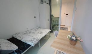 2 Schlafzimmern Wohnung zu verkaufen in Bang Na, Bangkok Manhattan Park Residence