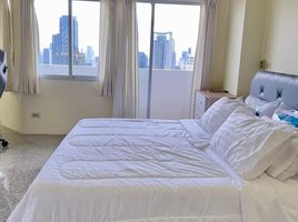 3 Bedroom Condo for rent at Witthayu Complex, Makkasan
