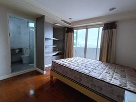 3 Bedroom Apartment for rent at Witthayu Complex, Makkasan