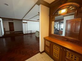 3 Schlafzimmer Wohnung zu vermieten im Govind Tower, Khlong Toei Nuea