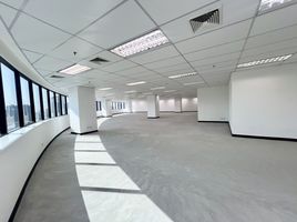 382.42 m² Office for rent at Ital Thai Tower, Bang Kapi, Huai Khwang, Bangkok