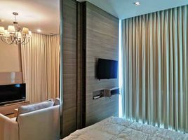 1 Schlafzimmer Appartement zu vermieten im The Room Sukhumvit 21, Khlong Toei Nuea