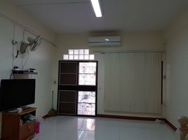 2 Schlafzimmer Reihenhaus zu verkaufen in Pak Kret, Nonthaburi, Pak Kret