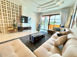 3 Schlafzimmer Villa zu vermieten im Baan Maneekram-Jomthong Thani, Wichit, Phuket Town