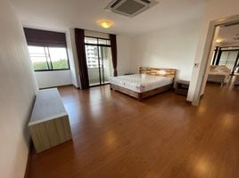 3 Schlafzimmer Wohnung zu vermieten im Cross Creek, Phra Khanong Nuea