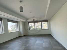 3 बेडरूम अपार्टमेंट for sale at Emaar Tower B, Port Saeed, Deira