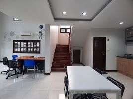 8 Bedroom House for rent at Saranchit 4, Bang Chak