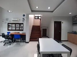 8 Bedroom House for rent at Saranchit 4, Bang Chak