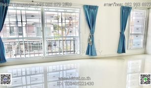 乌隆他尼 Ban Lueam 3 卧室 联排别墅 售 