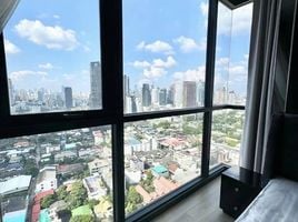 2 Schlafzimmer Wohnung zu vermieten im Oka Haus, Khlong Tan