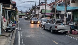 Bang Rak Phatthana, Nonthaburi Rattanathibet Village တွင် 2 အိပ်ခန်းများ တိုက်တန်း ရောင်းရန်အတွက်