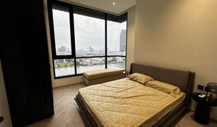 2 Bedrooms Condo for sale in Bang Lamphu Lang, Bangkok Chapter Charoennakorn-Riverside