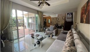 Дом, 5 спальни на продажу в Bang Kaeo, Самутпракан Villa Arcadia Srinakarin