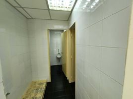 192 SqM Office for rent at BB Building, Khlong Toei Nuea, Watthana