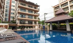 Photos 2 of the Communal Pool at Jomtien Beach Penthouses