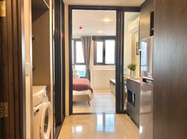 1 Bedroom Condo for sale at XT Huaikhwang, Din Daeng, Din Daeng