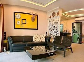 3 Bedroom Townhouse for sale at Baan Klang Muang Rama 9 - Ramkhamhaeng, Phlapphla, Wang Thong Lang