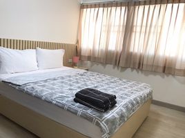 2 Schlafzimmer Wohnung zu vermieten im Charming Resident Sukhumvit 22, Khlong Toei