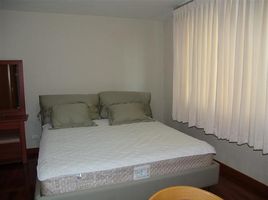 2 Schlafzimmer Appartement zu vermieten im Baan Na Varang, Lumphini