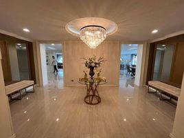 3 Bedroom Apartment for sale at Nusa State Tower Condominium, Si Lom