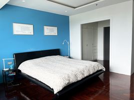 2 Schlafzimmer Wohnung zu vermieten im Lake Green Condominium, Khlong Toei