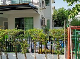 3 Bedroom Villa for sale at Homeplace Wongwaen-Rattanathibet, Bang Mae Nang