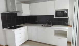 2 Bedrooms Condo for sale in Huai Khwang, Bangkok Supalai Wellington