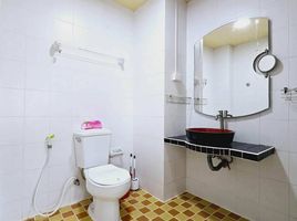 1 Bedroom Condo for rent at Pornsawan Condotel, Wichit