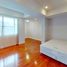 4 Schlafzimmer Wohnung zu vermieten im Phirom Garden Residence, Khlong Tan Nuea, Watthana, Bangkok
