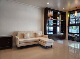 3 спален Таунхаус в аренду в Areeya Mandarina Sukhumvit 77, Suan Luang