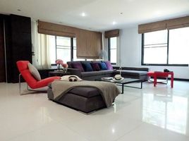 4 Bedroom House for sale in Vejthani Hospital, Khlong Chan, Khlong Chan