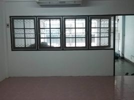 3 Schlafzimmer Reihenhaus zu vermieten in Bangkok, Lat Phrao, Lat Phrao, Bangkok