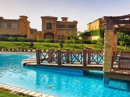 4 Bedroom Townhouse for sale at Royal Meadows, Sheikh Zayed Compounds, Sheikh Zayed City, Giza, Egypt