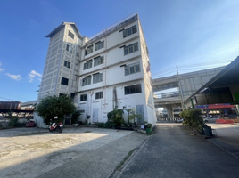 10 Schlafzimmer Ganzes Gebäude zu vermieten in Khlong Kluea, Pak Kret, Khlong Kluea