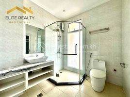 1 Bedroom Apartment for rent at 1Bedroom Service Apartment In Daun Penh, Voat Phnum