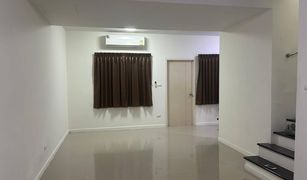 3 Schlafzimmern Reihenhaus zu verkaufen in Bang Toei, Nakhon Pathom Baan Pruksa 83 Boromratchonnanee-Sai 5