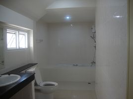 4 Bedroom Villa for rent at Warasiri Buengkaennakhon, Nai Mueang