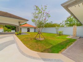 10 Bedroom Villa for sale in Rawai Beach, Rawai, Rawai