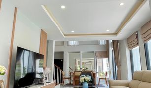 5 Bedrooms Villa for sale in Nong Khwai, Chiang Mai World Club Land