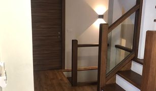 3 Bedrooms House for sale in Phra Khanong Nuea, Bangkok 