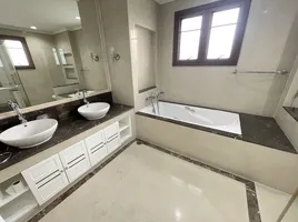 4 Bedroom House for rent at Narasiri Pattanakarn-Srinakarin, Suan Luang, Suan Luang