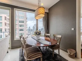 2 Bedroom Condo for rent at Q Langsuan, Lumphini