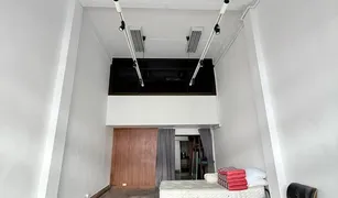 3 Schlafzimmern Reihenhaus zu verkaufen in Din Daeng, Bangkok 